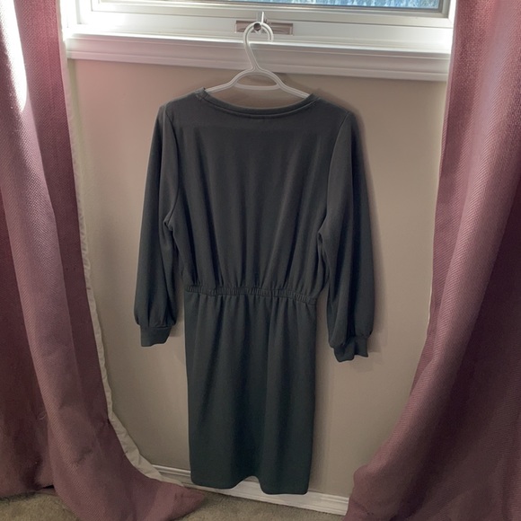 H&M maternity nursing dress, medium, deep green - Picture 2 of 3